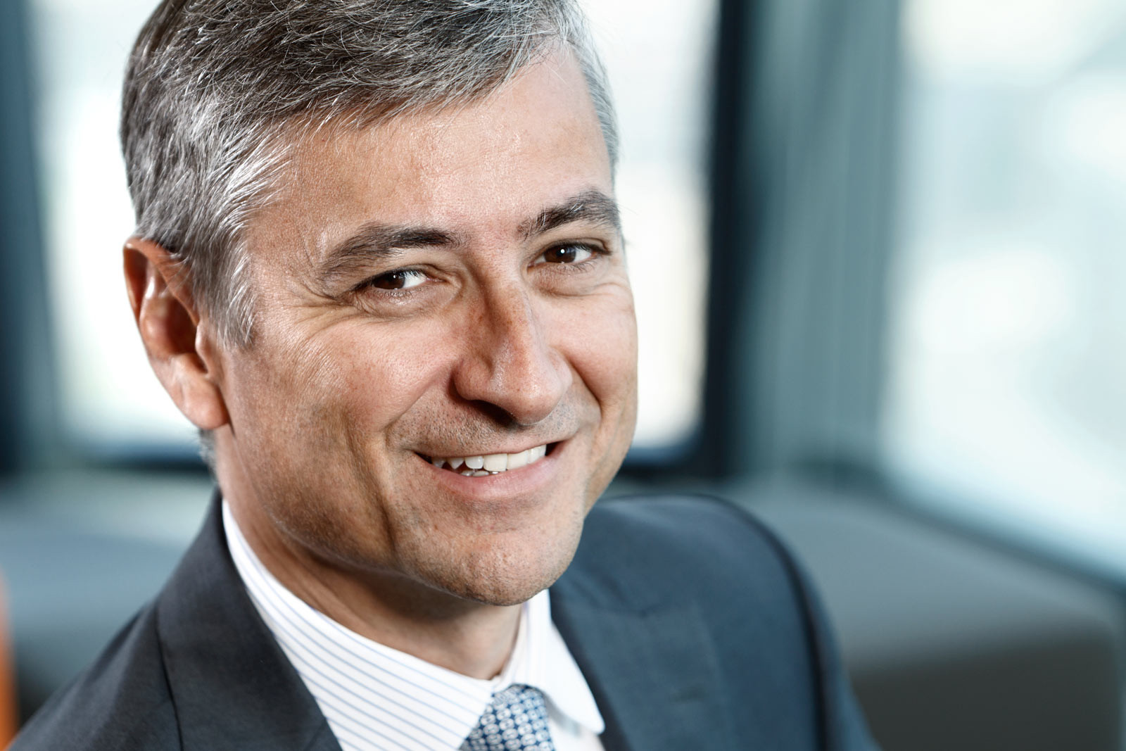 portrait-corporate-situation